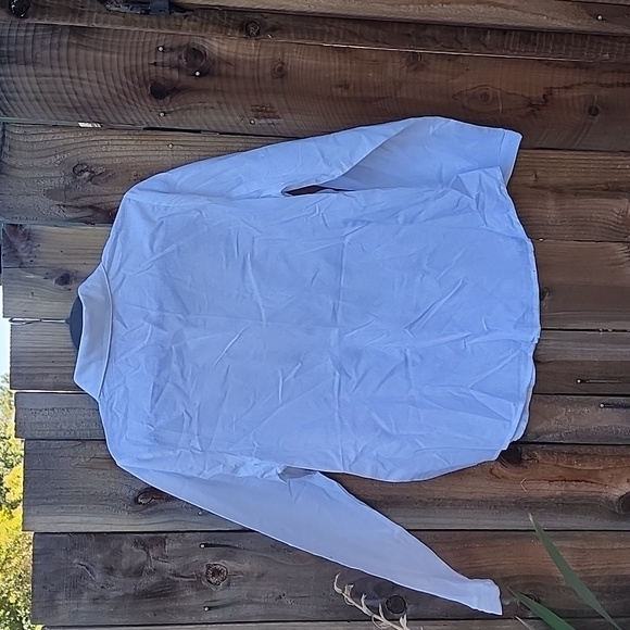 Button up - Picture 2 of 6